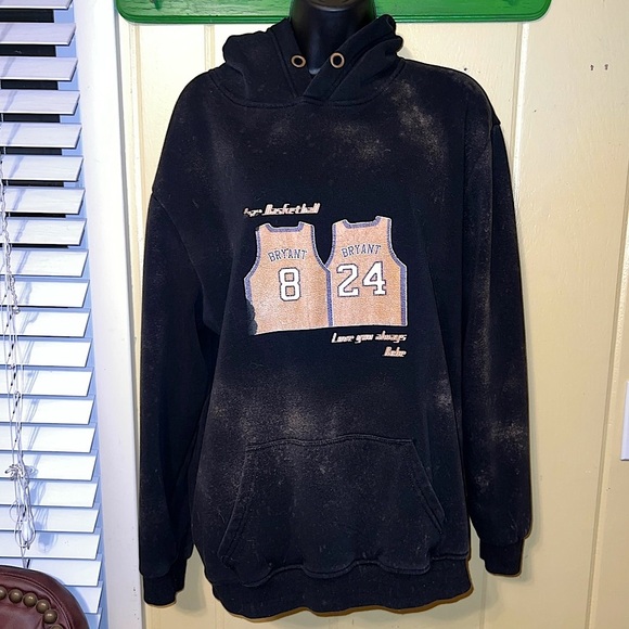 Kobe Bryant Other - 3/$18 Black Hoodie Kobe Bryant Graphic Lakers Jersey Design Long Sleeve Pullover